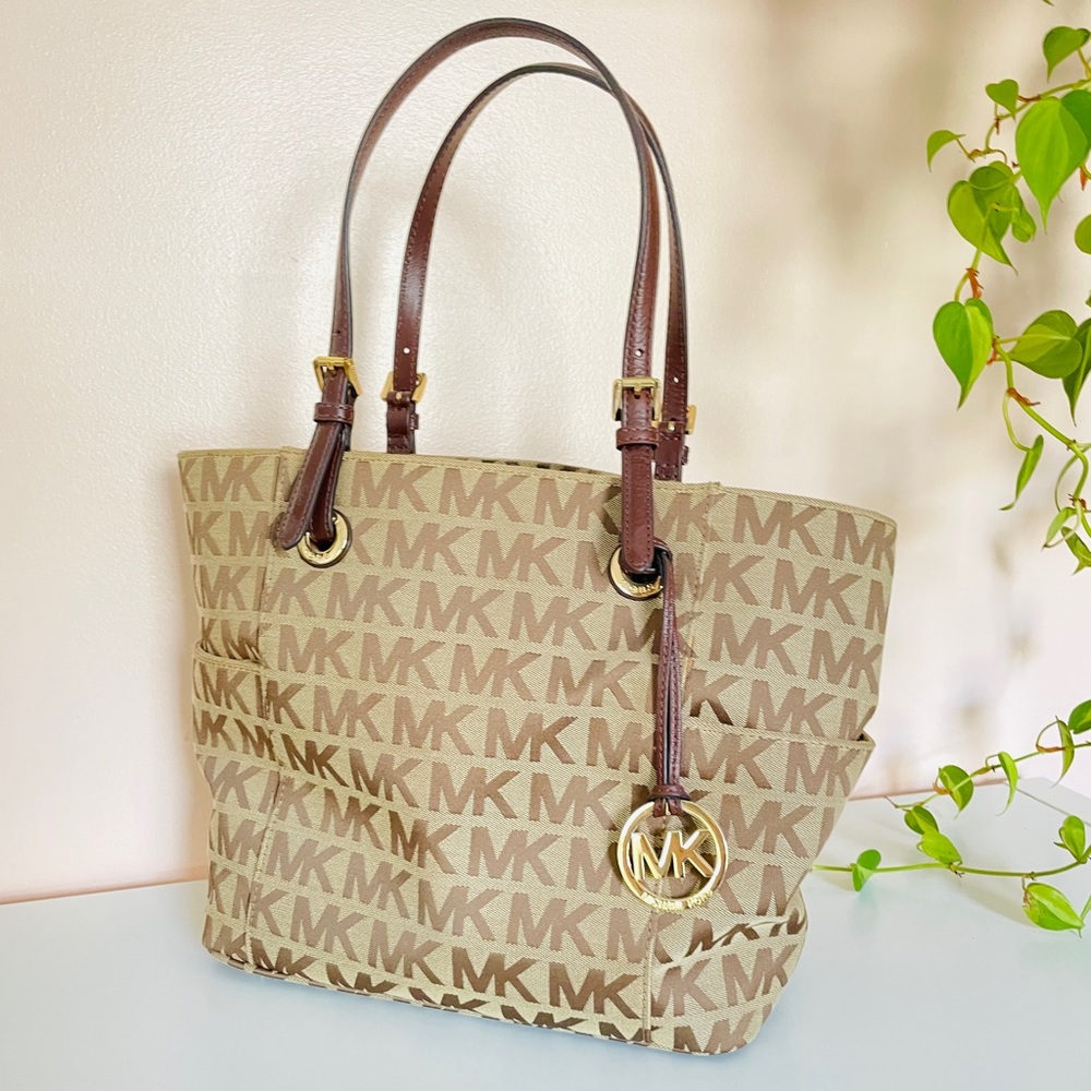 NEW Michael Kors Monogram Jet Set MK Logo Medium Tote Bag